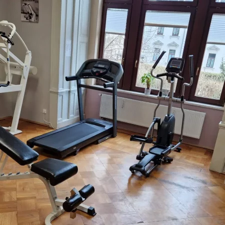 medizinische Trainingstherapie Geräte 2