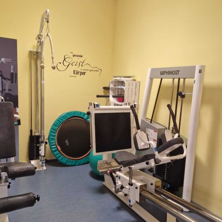 medizinische Trainingstherapie Geräte